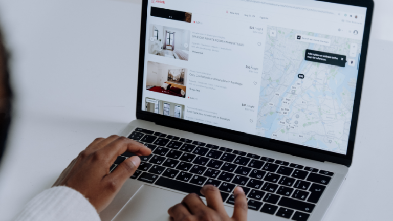 Com a Checkin Adm, serviços terceirizados de Airbnb proporcionam mais tranquilidade ao proprietário ao assumirem desde o atendimento ao hóspede até a limpeza e manutenção do imóvel.