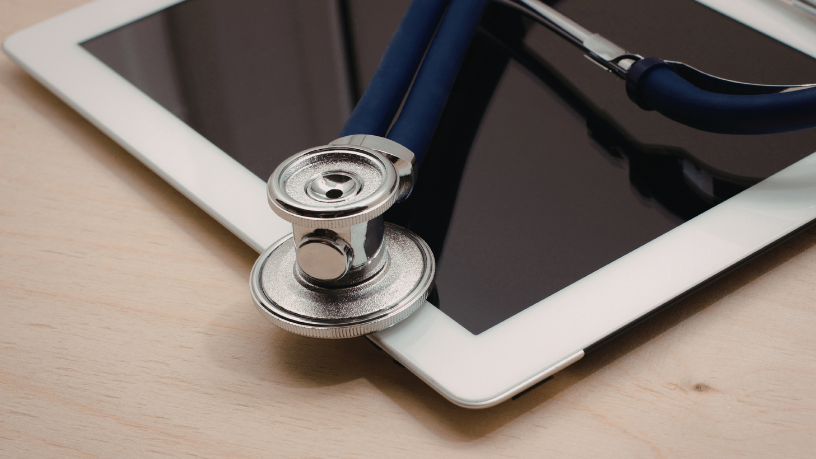 Descubra com Alexandre Costa Pedrosa estratégias para cuidar da saúde na era digital sem abrir mão da tecnologia.