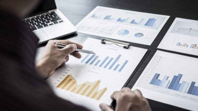 O silêncio dos dados: O que empresas deixam de enxergar mesmo com analytics avançado? O silêncio dos dados: O que empresas deixam de enxergar mesmo com analytics avançado? Um olhar crítico sobre informação e interpretação. Conteúdo de Andre de Barros Faria.