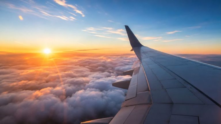 Livelo completa 10 anos e libera bônus de até 80% na transferência de pontos para milhas aéreas